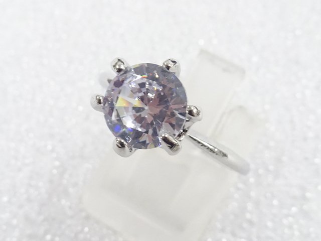 Crystal ring (size 12.5)